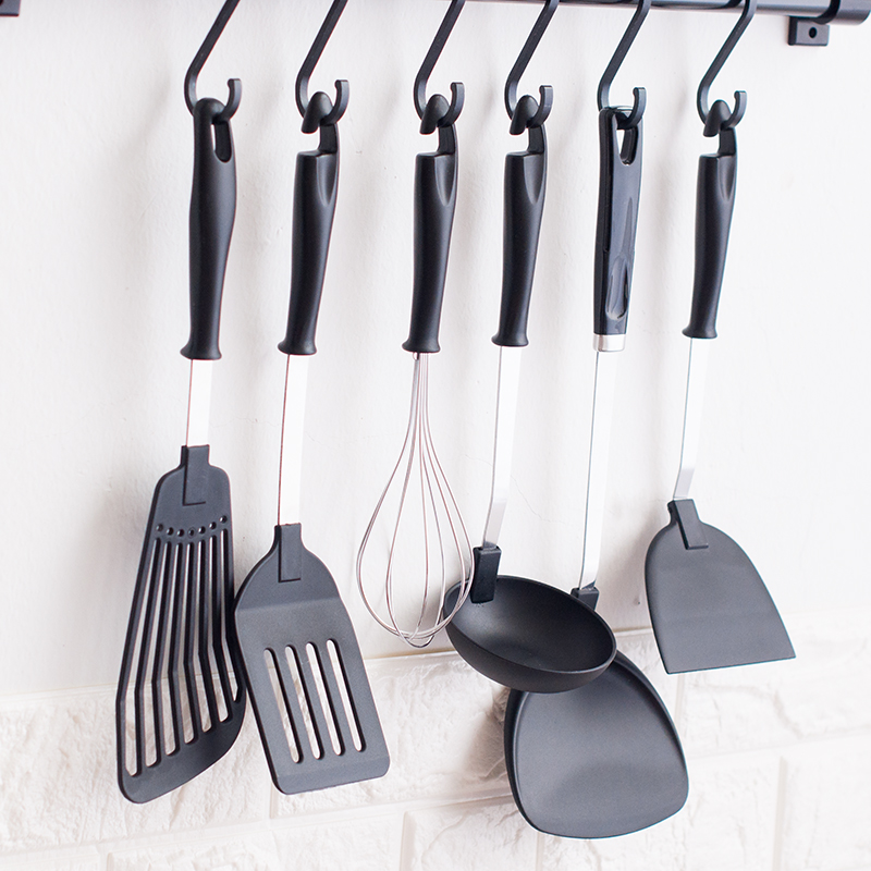 Silicone et acier inoxydable-sans danger pour les casseroles et casseroles-pinces de service, cuillère, outils de spatule, serveur de pâtes, louche, passoire, fouet
