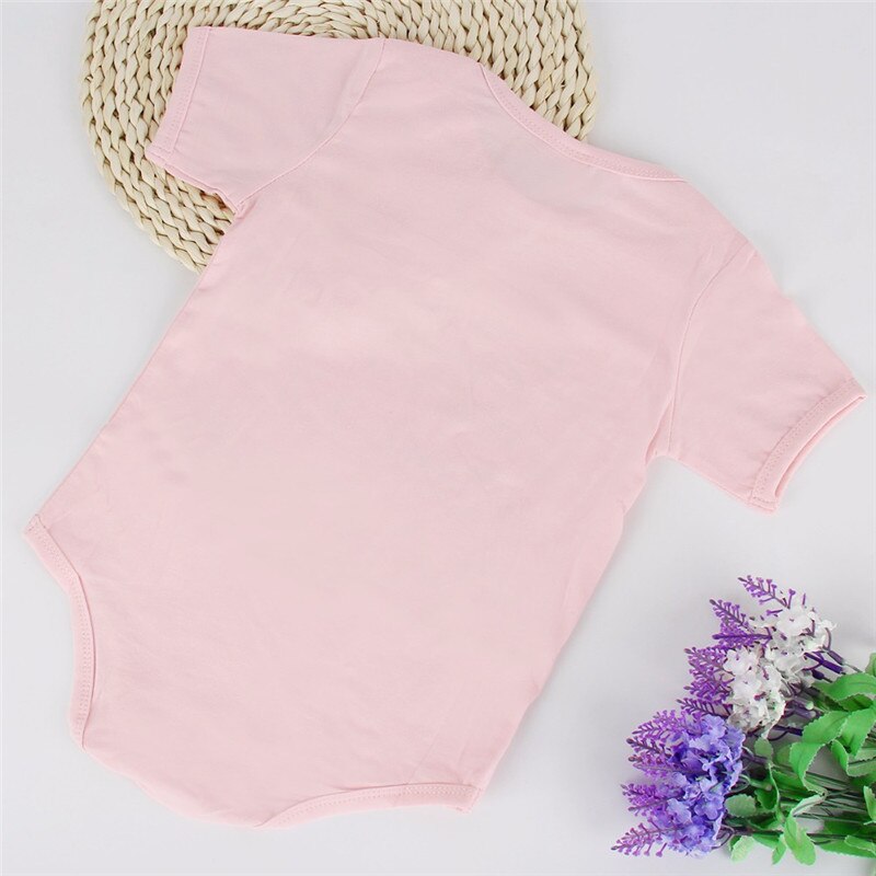 Lyserøde nyfødte outfits sommer drenge piger tøj baby spædbørn bukser 0-24m børn outwear onesies toppe mor far med klistermærke
