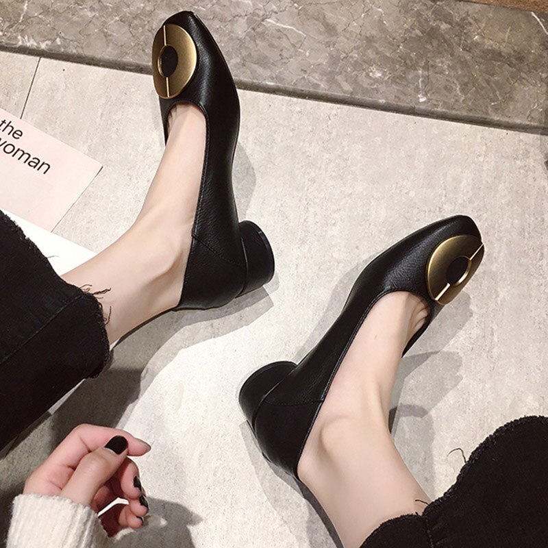 Kvinner kjole sko lave hæler pumps firkantet hæl båt sko runde metall pumps kontor sko damer zapatos mujer 7913n