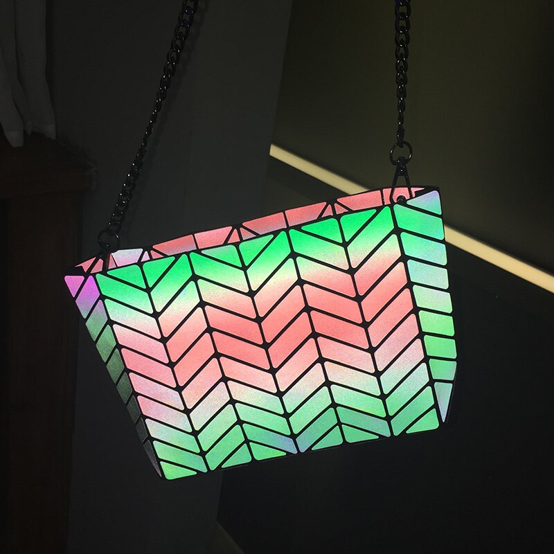 Neue Bao Taschen für Frauen Leucht Kette Lightnig sac bao Tasche Diamant Geometrie Schulter Taschen Einfachen Klapp Messenger Taschen bolso