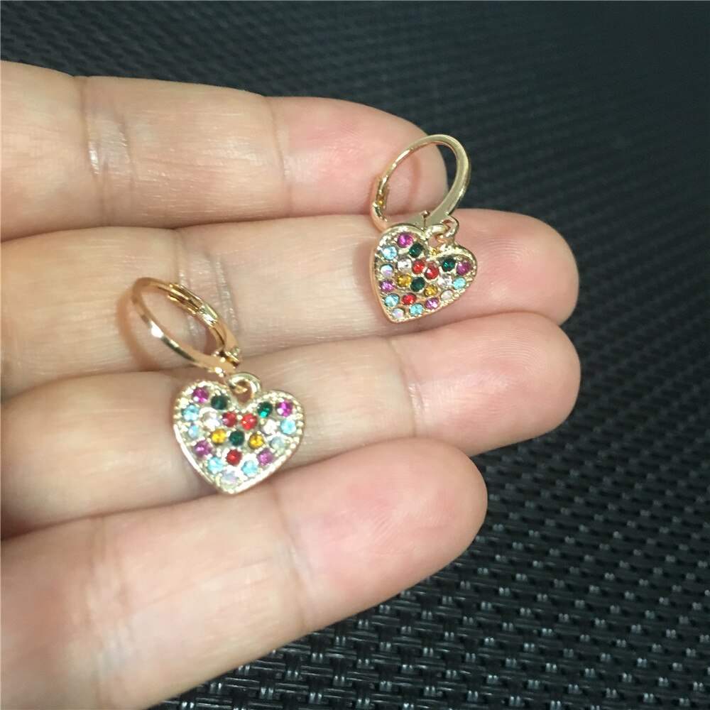 liebe Herz Ohrringe Gold Farbe Tiny Hoop mit Kleine Regenbogen Herz Charme Ohrringe Für Frauen Einfache Schmuck