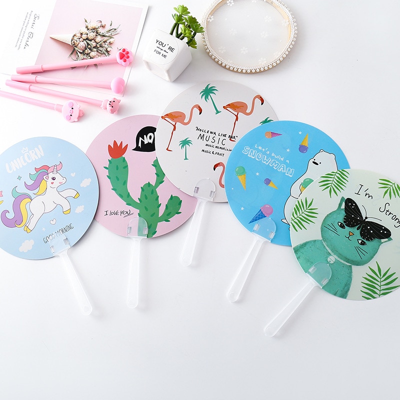 1 pièces Portable mignon dessin animé rond licorne léopard Cactus thème Fans en plastique été enfants main ventilateur fête d'anniversaire faveurs