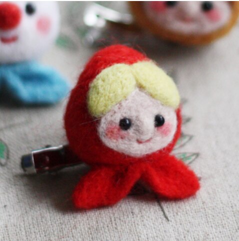 Doll's Brooch wool needlepoint kit wool felt needle felting pendant craft needlecraft DIY handmade