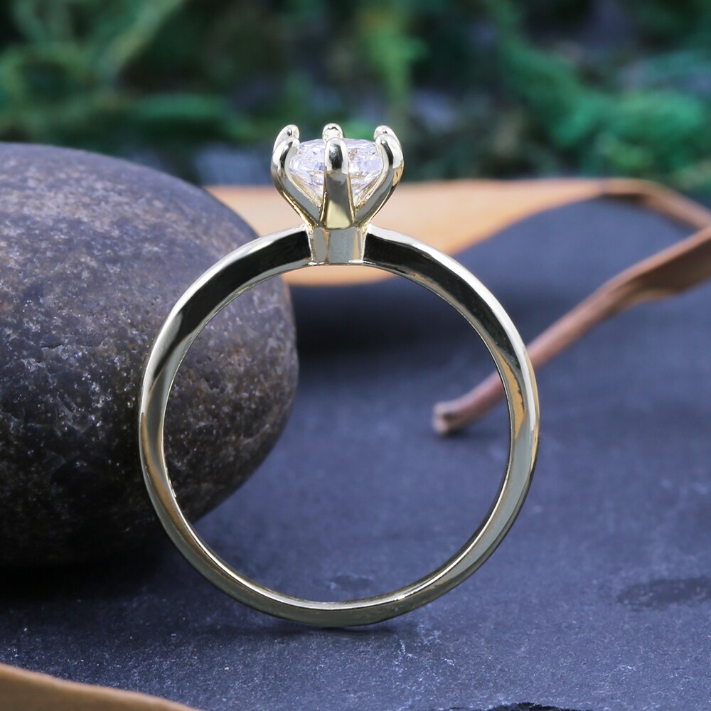 Huitan Solitaire Classic Wedding Rings Gold Color Flower Bud Shaped Clear Cubic Zircon Stone Romantic Female Engagement Ring