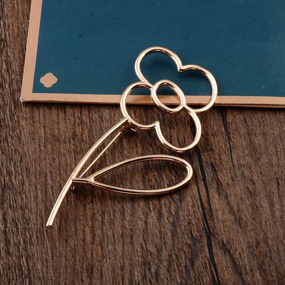 Brosche Pin Einfache Hohl Blume Brosche Pin Gold Legierung Glänzend für Frauen Schal Schal Schnalle Revers Pin Kleidung Decor