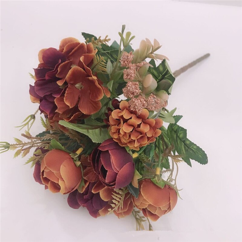 7 gren mini roser buket silke kunstige blomster familieindretning bryllupsdekorationer til haven balcany fest bryllup: Mørkerød