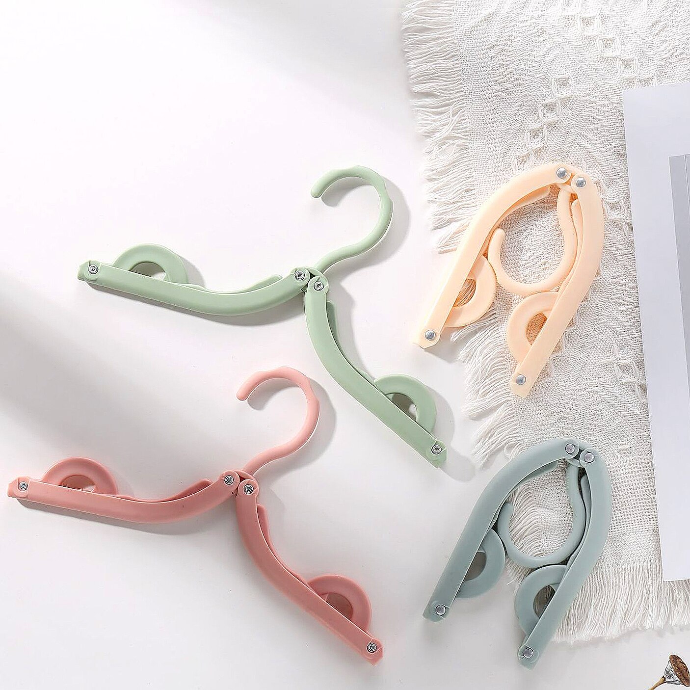 Multifunctional Portable Travel Folding Clothes Hanger Out Door Drying Rack Kids Home Storage Clothing Organizer