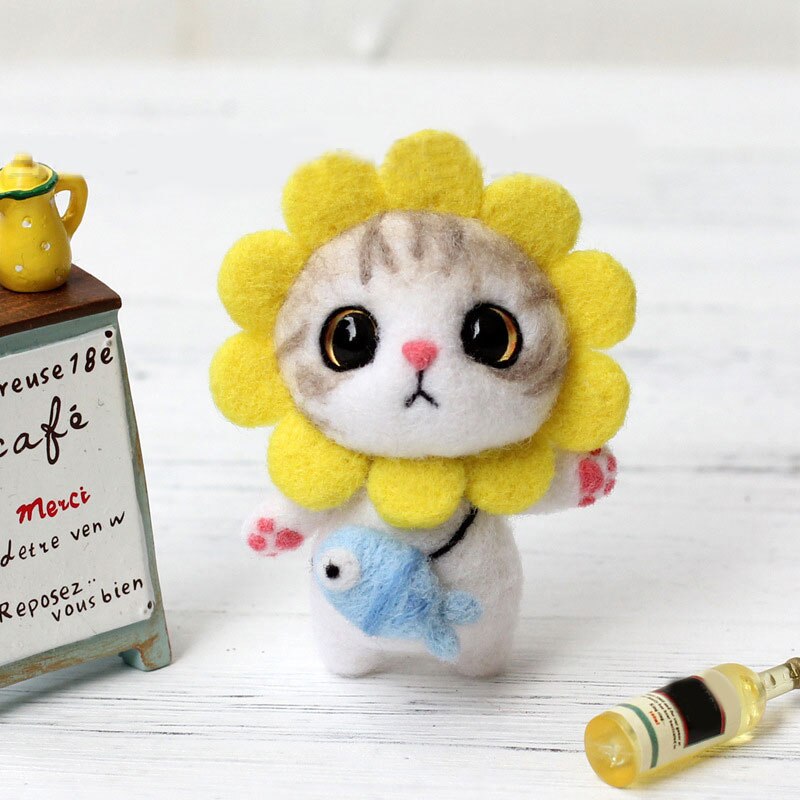 1 Set DIY Wool Needle Felting Kit Needle Felting Beginner Kits with Instructions and Needle Felting Basic Tools Felt DIY Package: Sunflower