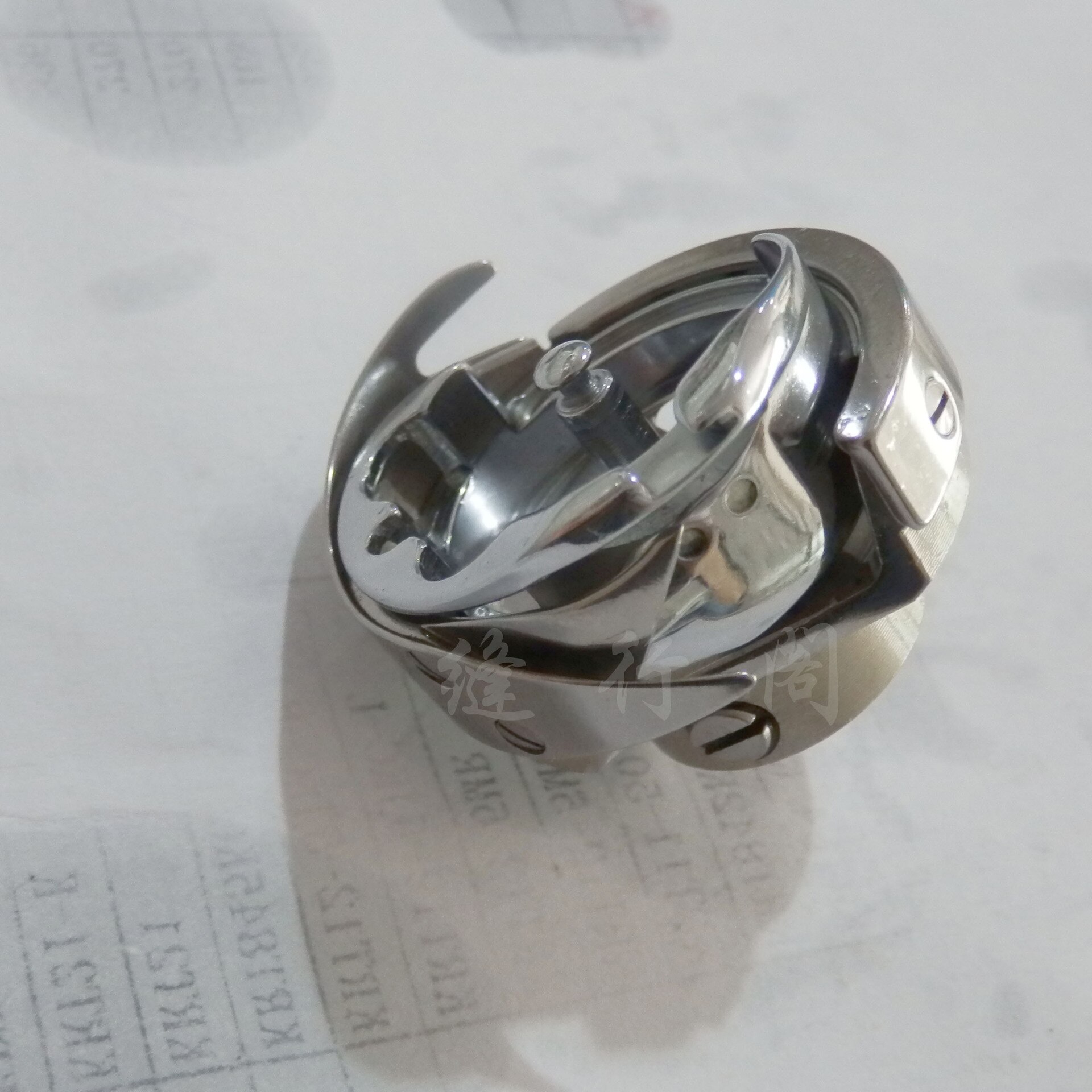 MITSUBISHI synchronized car shuttle bed 6-7TR JHS20-RMP automatic thread cutting shuttle