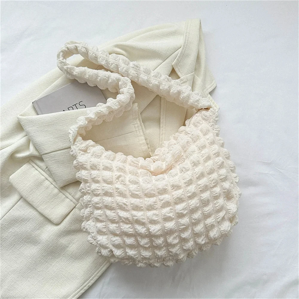Umhängetasche mit plissiertem , bestickte karierte Umhängetasche, Unterarmtaschen, einfache gesteppte Tragetaschen mit großer Kapazität für Damen: Blau