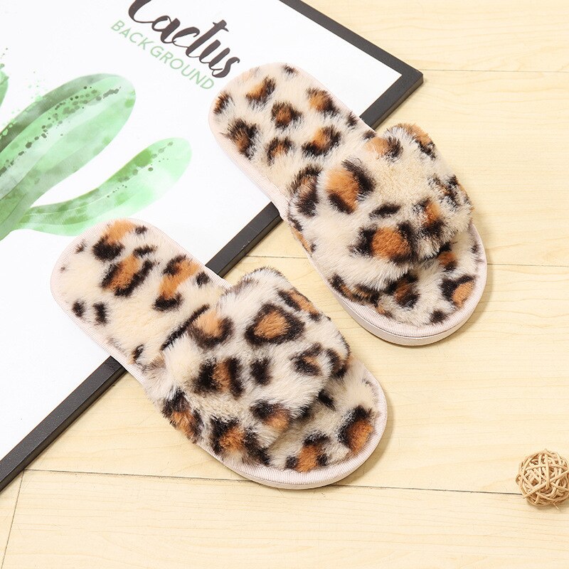 Barn leopard bomull tofflor hem halkfria stum skor barn vinter varma plysch tofflor coola pojkar tjejer tofflor med öppen tå