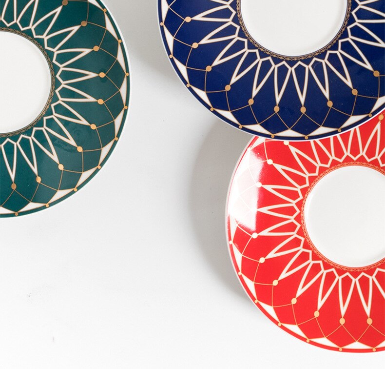 British Style Luxury Coffee Cup and Saucer Set with Gold Spoon Ceramic Cappuccino Afternoon Tea Cup Box Set 200ml