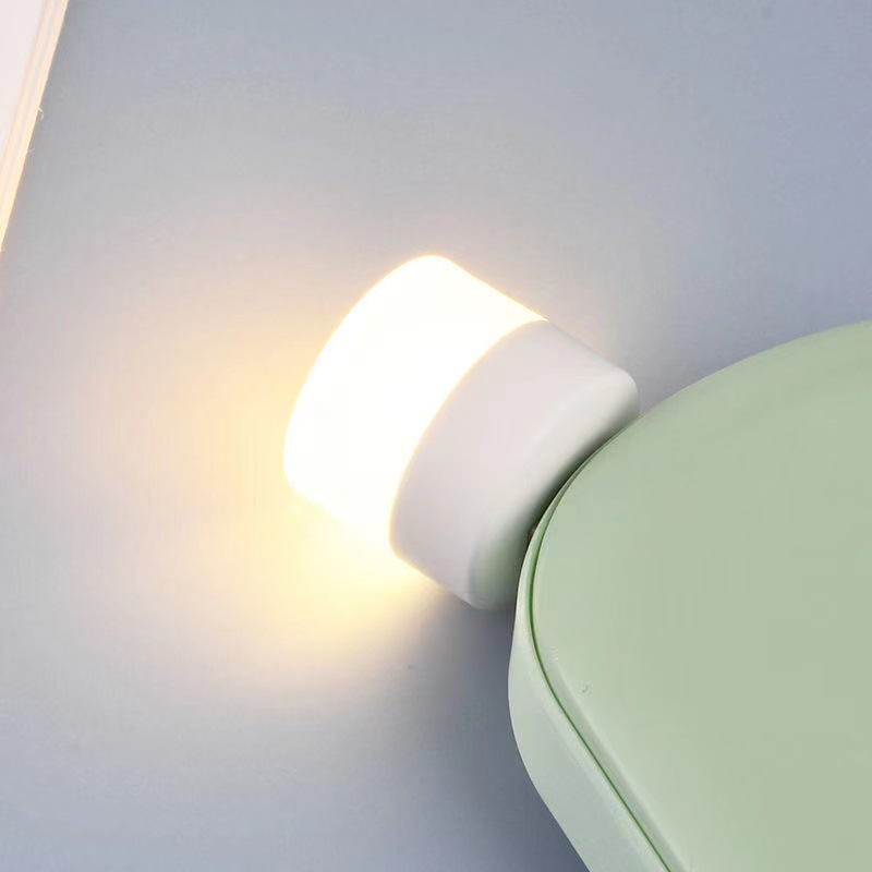 Usb-nattlampa mini led-kontaktlampa powerbank laddningsboklampor små runda läs- och ögonskyddslampor utomhus bärbara: Silver-