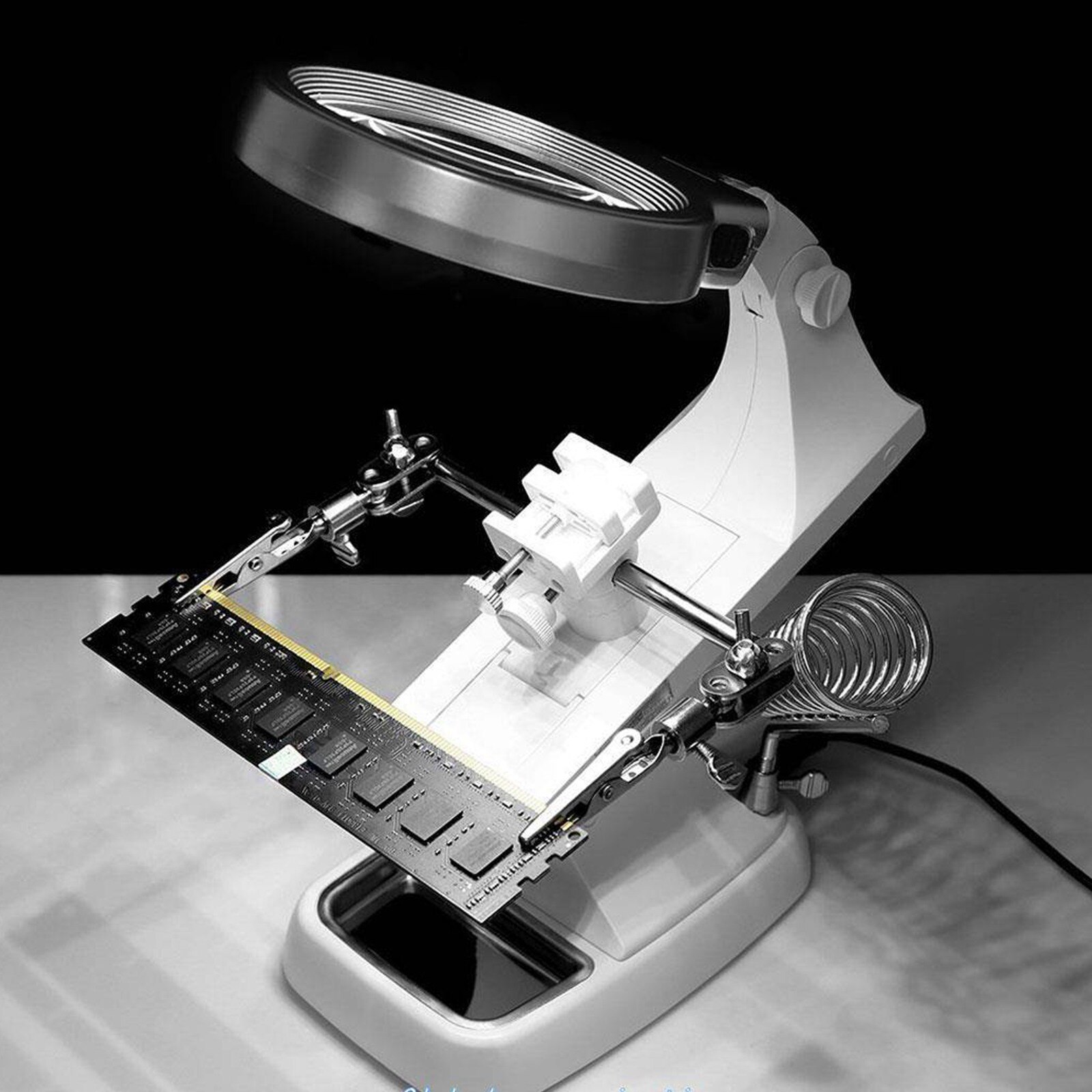 Desktop Led Vergrootglas Lamp Licht Vergrootglas Lens 4.5X Loepen Vergroting Werklamp Verstelbare Handheld Oplaadbare Rode