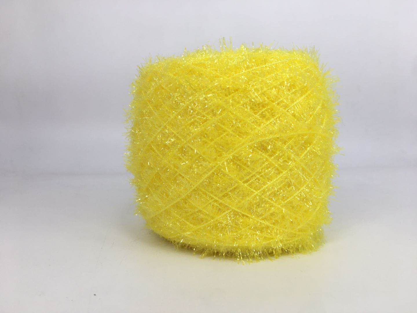 100G/Skein Regenboog Kleur Wimper Veren Garen Anti-Pilling Fancy Acryl Breigaren Voor Handgemaakte hoed Tas Sjaal: Yellow