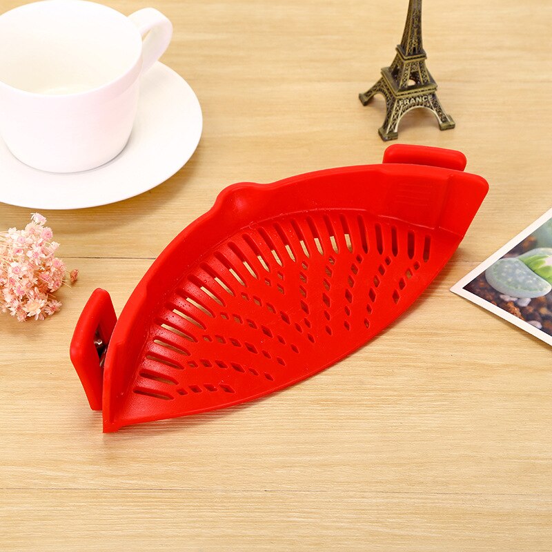 Home kitchen Silicone Stretch Drain Tool Pot Edge Water Filter Foldable Soup Funnel Silicone Liquid Diversion Drainer strainer: Red