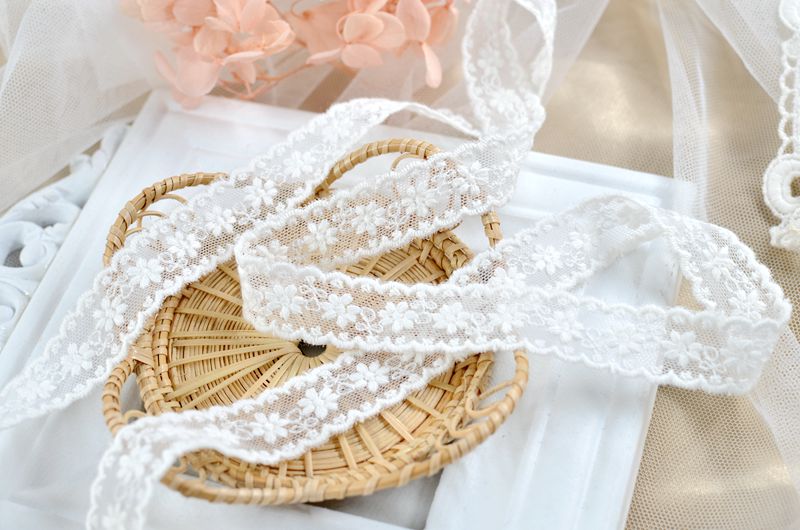 5meter/lot 2cm Narrow Lace Trim Cotton Embroidered Flower Lace White Clothes Bilateral Crocheted Lace X935