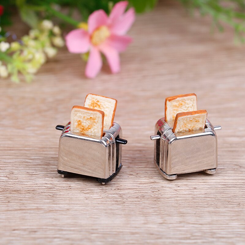 Neue Puppe Haus Mini Brot Maschine Toaster 1/12 Skala Mit Toast Miniatur Puppe Haus Zubehör Nette Dekoration