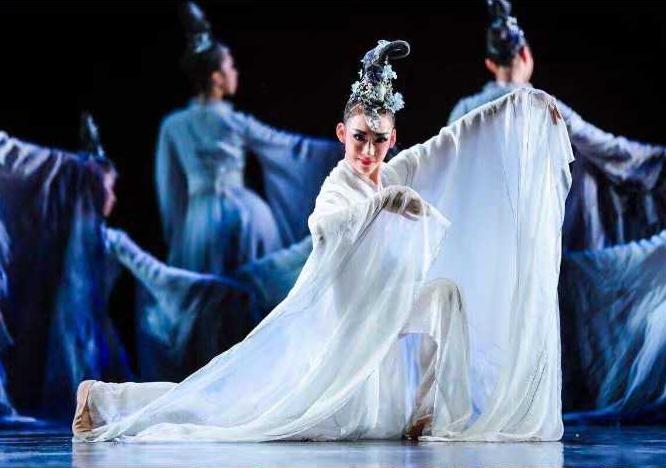 Kvinder klassisk lange ærmer sort fe tøj scene hanfu performance kinesisk folkemusik blæk vand ærmer dans kostumer: Hvid / S