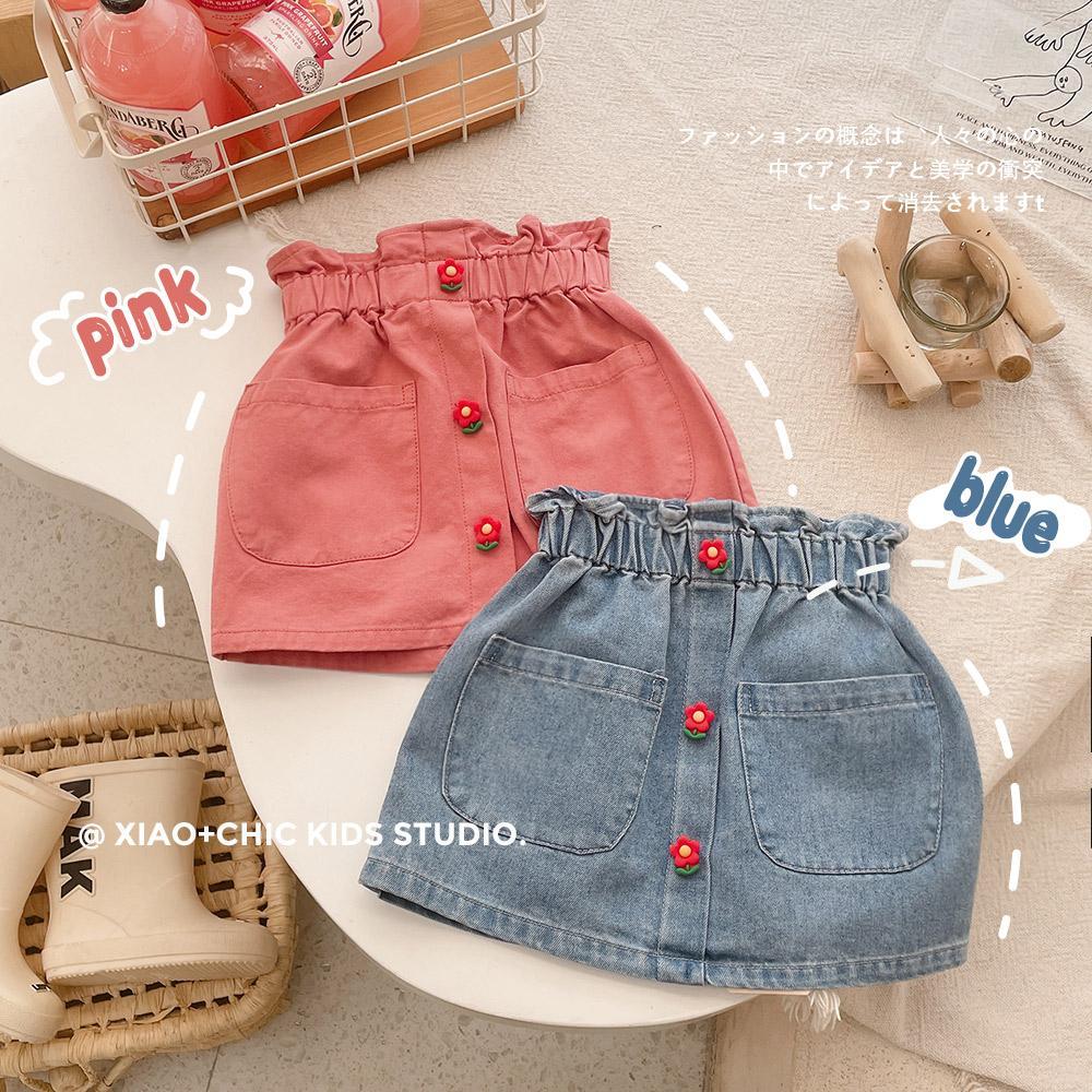 Gonna di Jeans svegli casuali delle ragazze della primavera estate 2022 con i fiori
