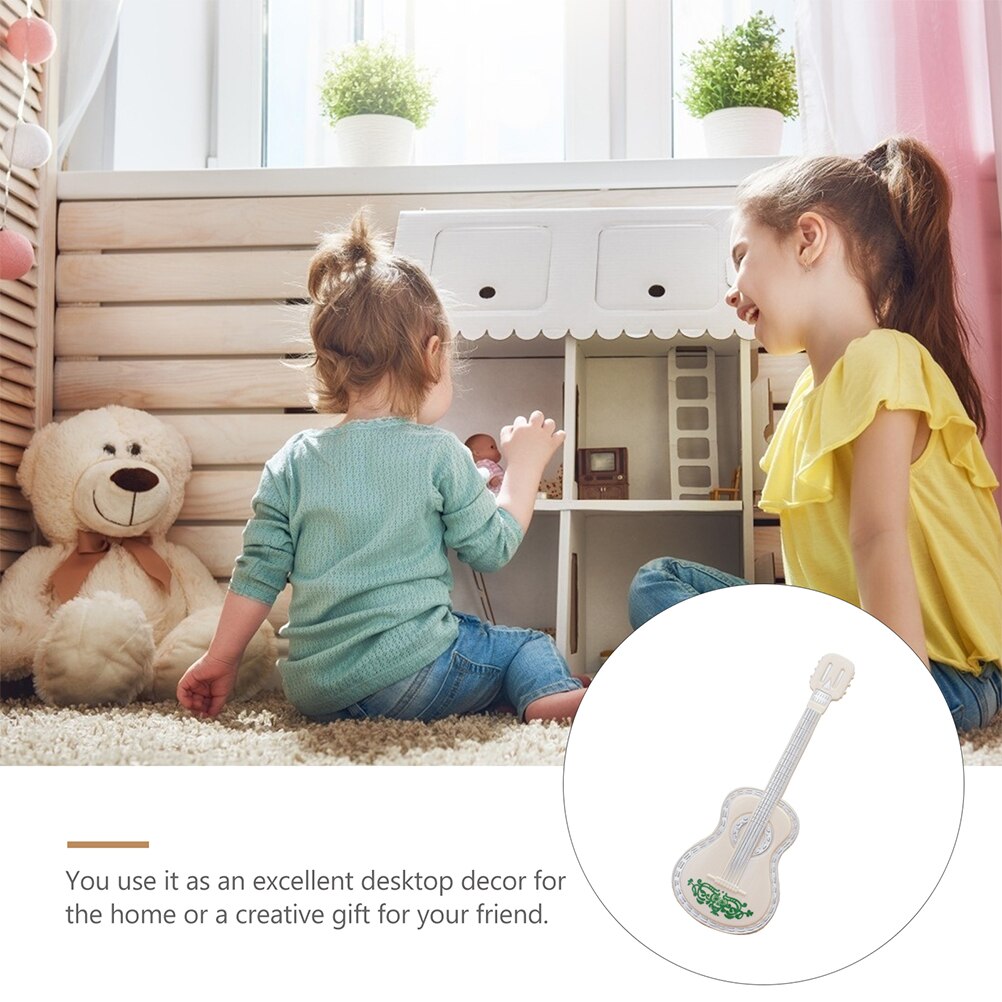 3 stück miniatur-gitarrenmodelle als puppenhauszubehör
