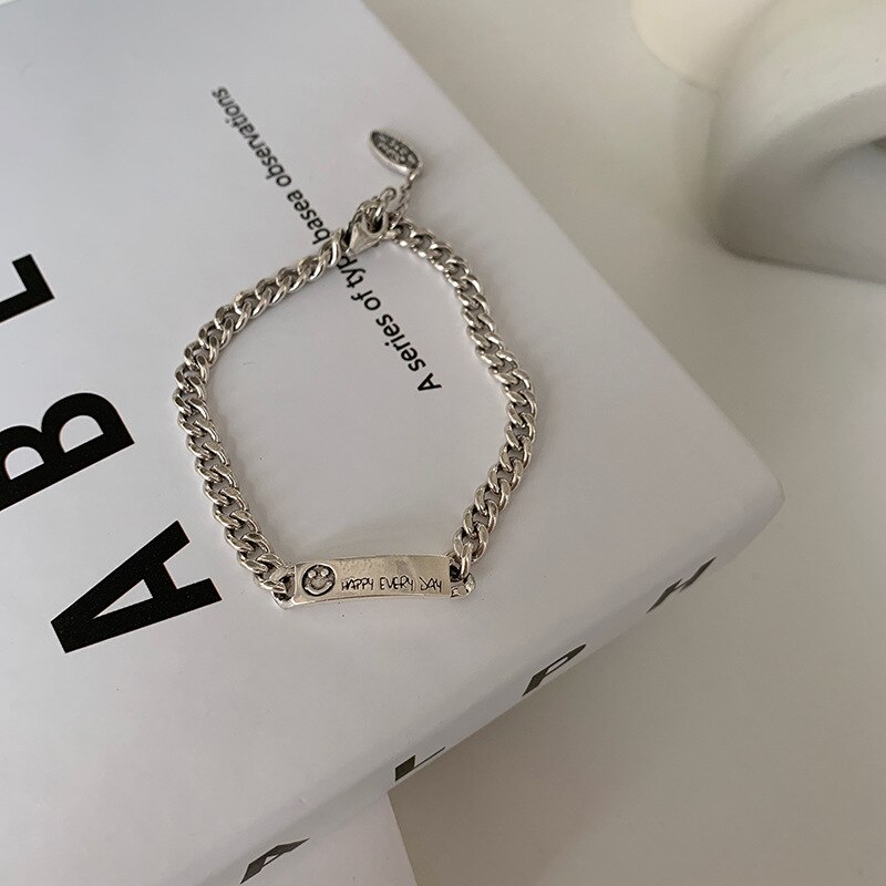 QMCOCO Silber Farbe Partei Armbänder Für Frau Vintage Lächeln Gesicht Platz Buchstaben Thai Silber Geometrische Handgemachten Schmuck: B0134