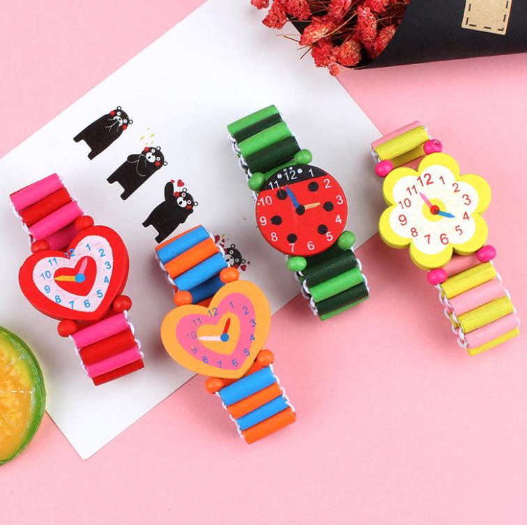 5pcs/set Cute Wooden Wristwatches Nice Cartoon Crafts Bracelet Watches Handicrafts Toys for Kids Learning Education