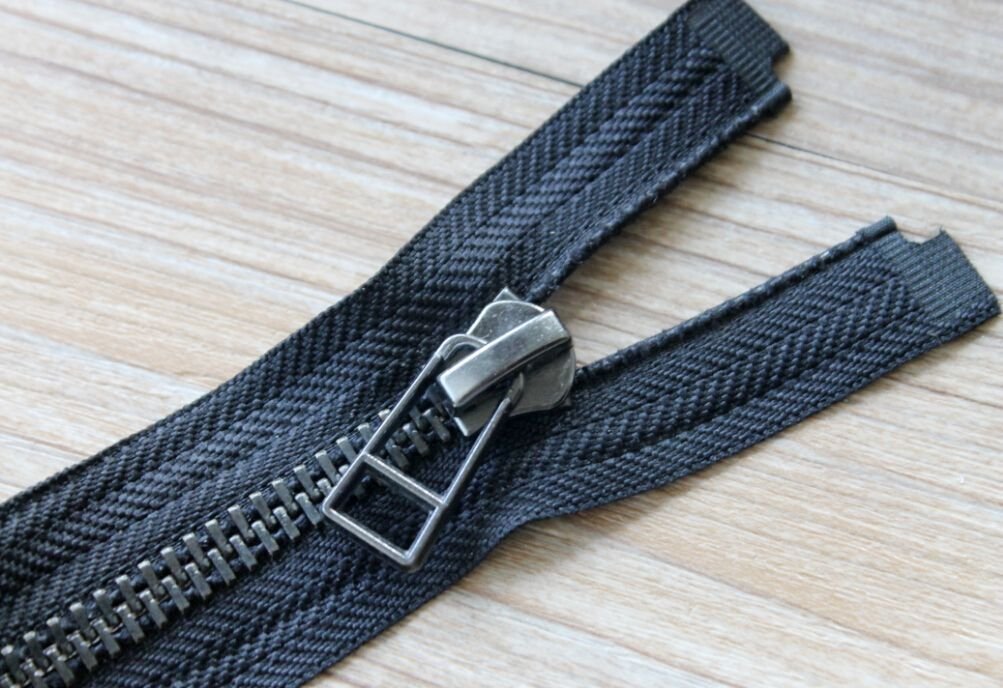 YCC cuivre dent métal zipper 8 dents grossières vêtements noir unique tête