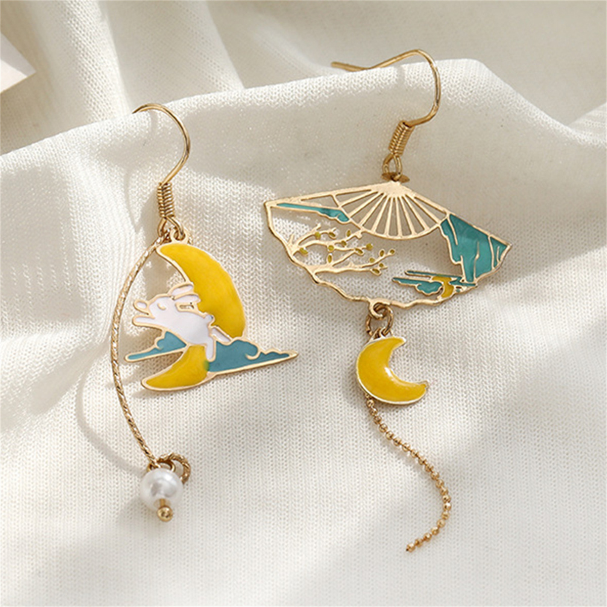 Pendientes plegables de estilo chino para mujer, aretes étnicos colgantes con forma de nube y pájaros, asimétricos, con forma de pez, gato, conejo, pájaro, Animal: PLATEADO