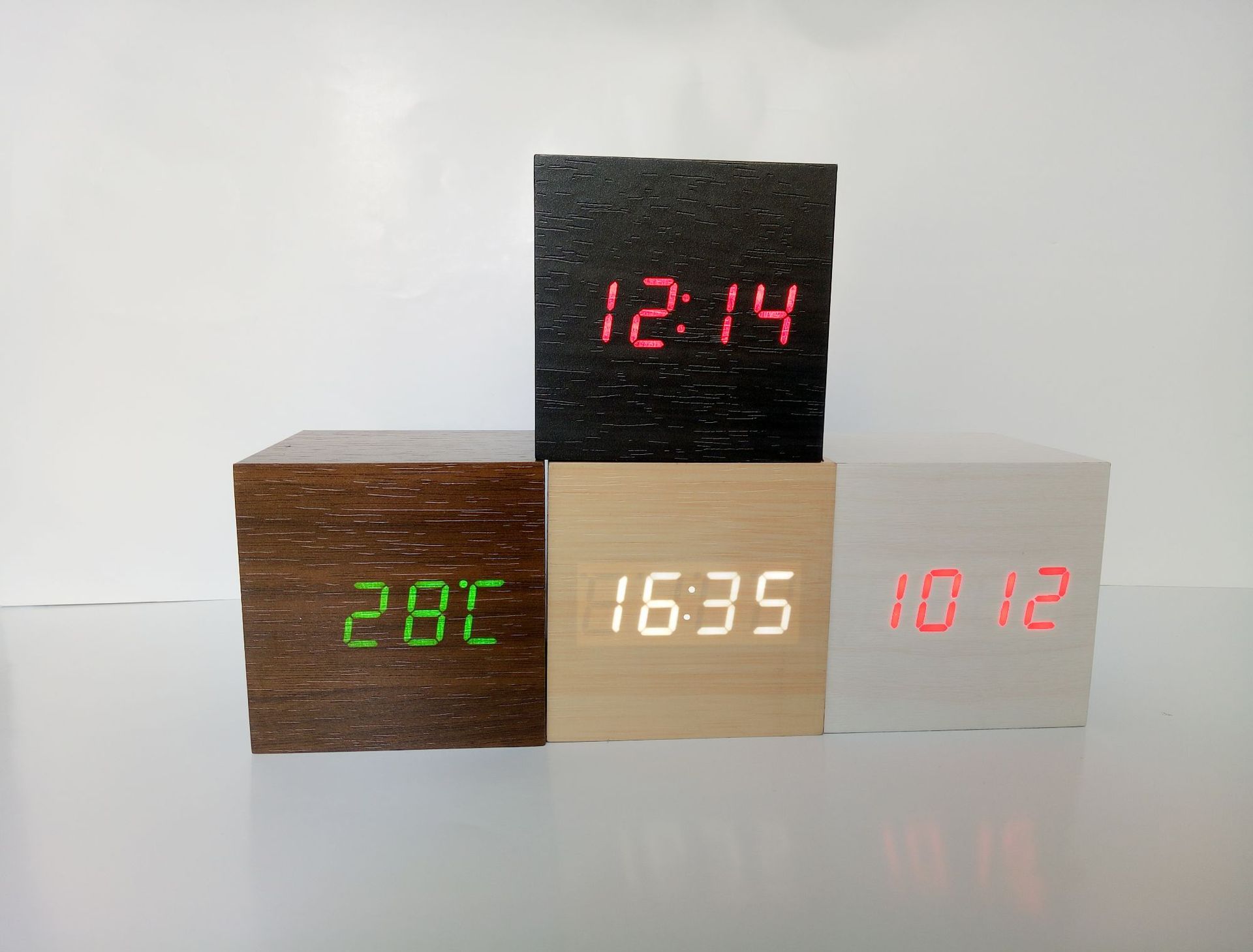 6*6*6cm Square Smart Digital Alarm Clock Smulation Wooden LED Alarm Clock Glow Showing Date temperature Voice Control Clock: black