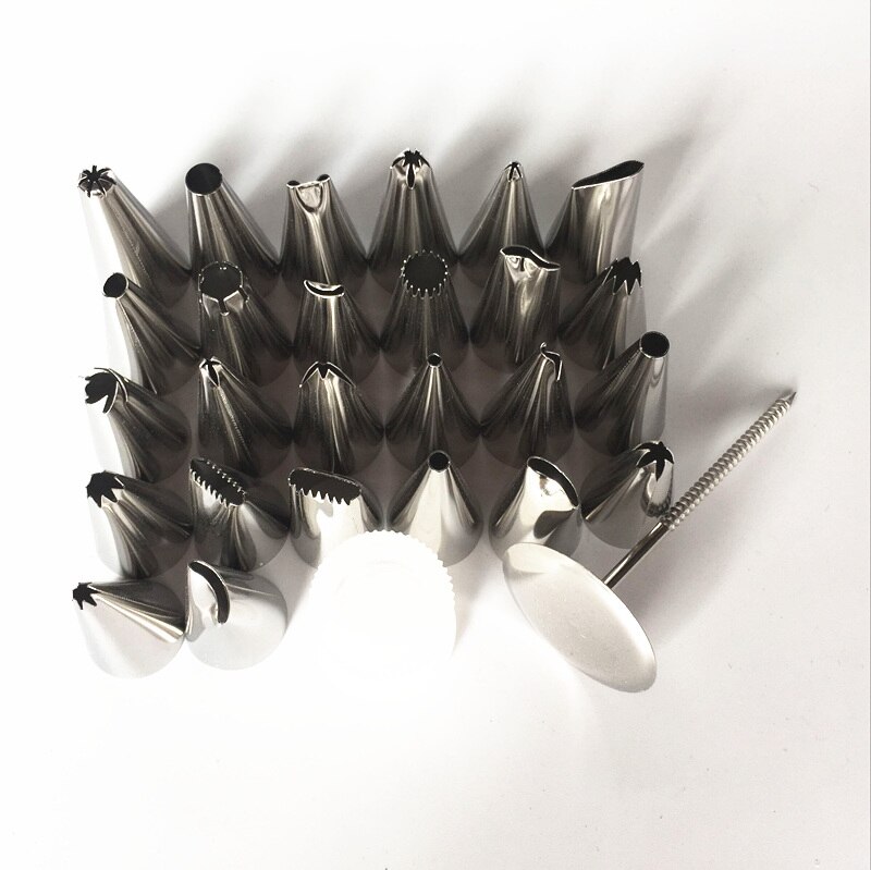 26Pcs Cake Piping Tips Kleine Normale Flower Leaf Cake Nozzles Set + 1 Pc Koppeling + 1 Pc Nagels
