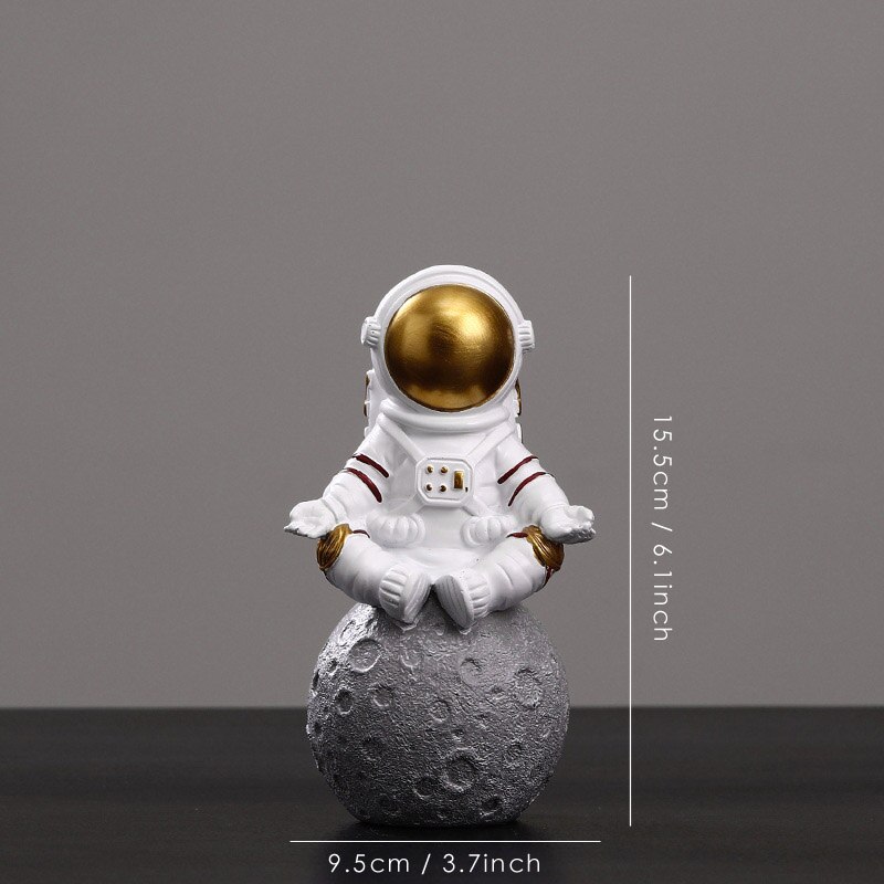 Resin Astronaut Figurines Spaceman With Moon Sculpture Decorative Miniatures Cosmonaut Statues For Man & Boyfriend: A