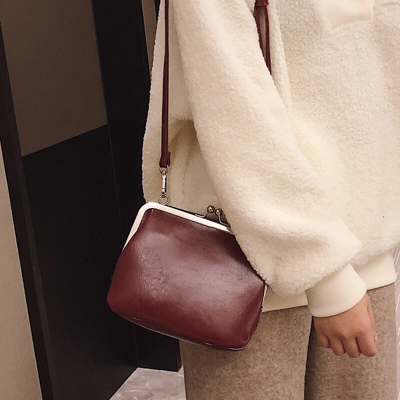 Chique koreaanse schoudertas met cliptas