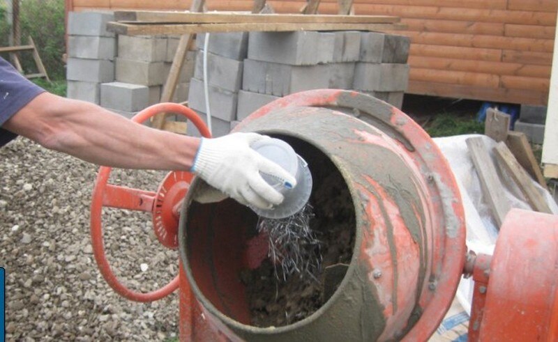 Fiber til beton gips armeringsjern til plast forme til beton, før der hældes gips med beton. lav pris