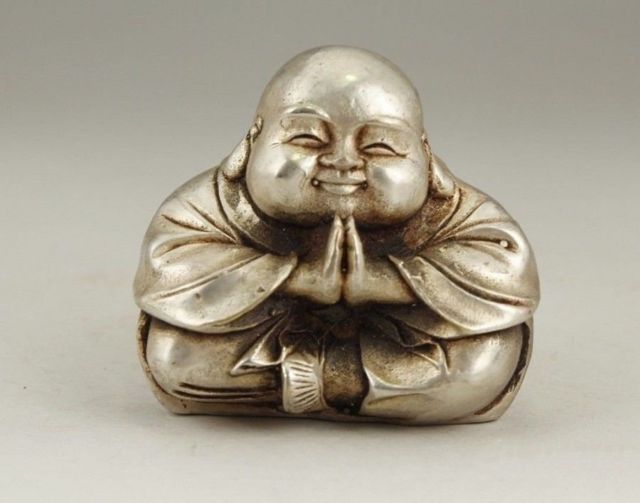 Uitgebreide Chinese Boeddhisme Tibetaans Zilveren Jonge Monnik Maitreya Boeddha Standbeeld