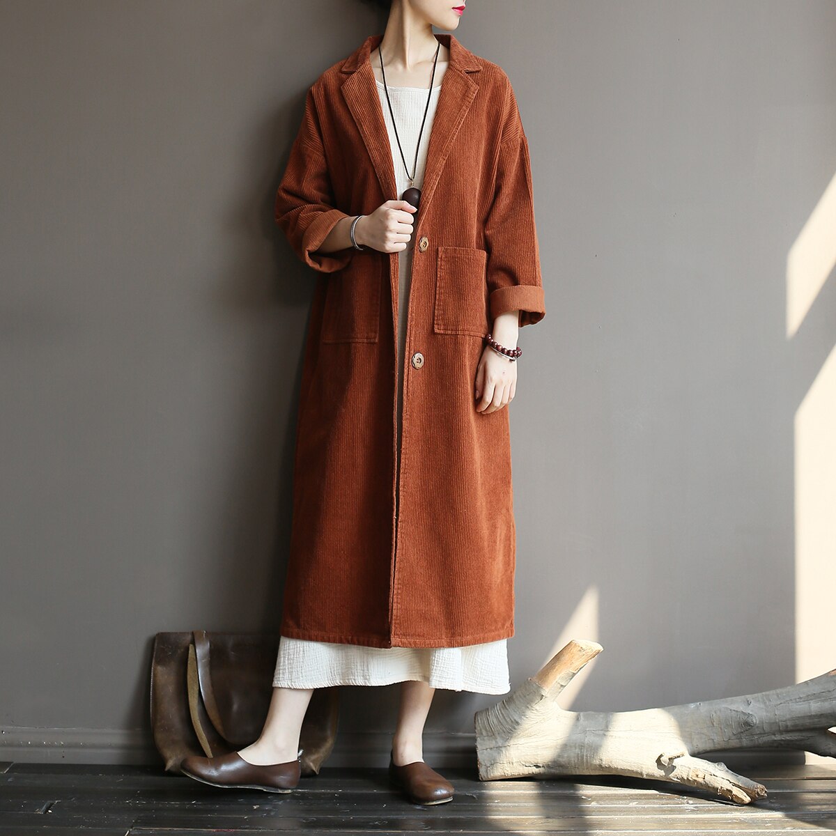 Vrouwen Herfst Winter Effen Kleur Katoen Corduroy Trenchcoat Uitloper Dames Retro Corduroy Overjas Lange Jas Vrouwelijke Vintage Jas: Bruin