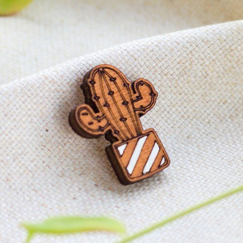 IOGA Cactus Brooch - Enamel Pin Badge - Decorative Accessory