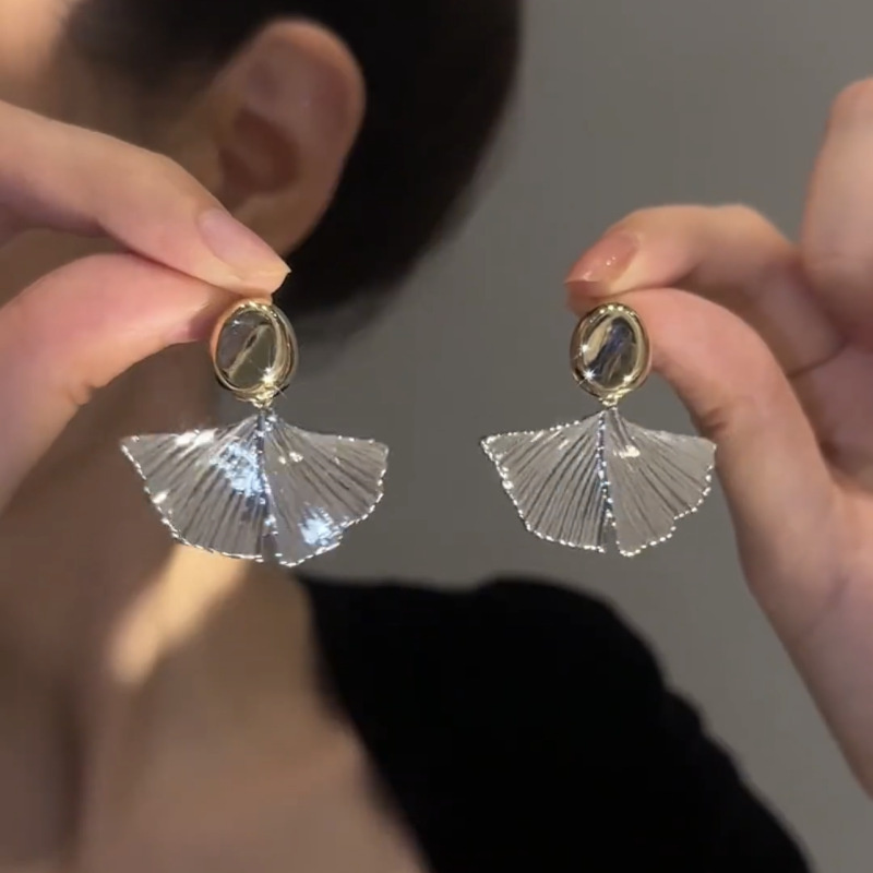 Irregular Liquid Metal Earrings Personality Retro Geometric Hollow Out Earrings Woman Party Travel Christmas: Orange