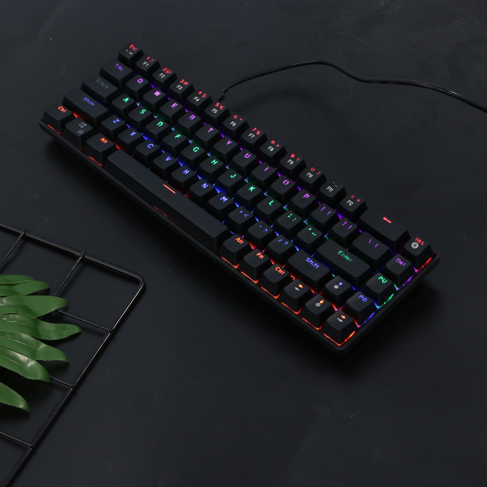 Dk68e 68-klucz Rgb mechaniczna klawiatura do gier przewodowy nowy typ podświetlany diodami Led klawiatury 5-kolor mieszany kolor oświetlenie typu c