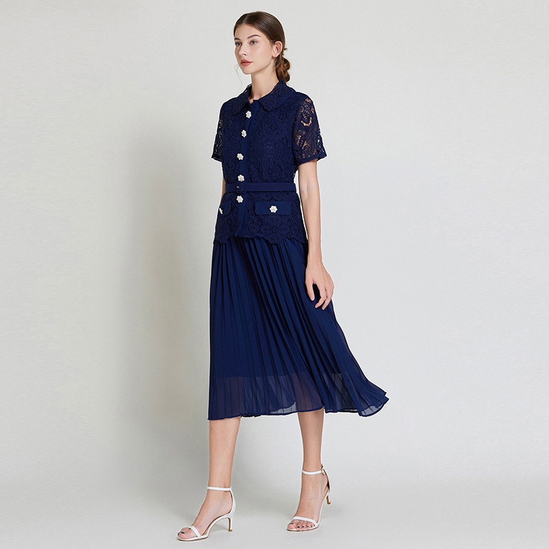 Conjunto oco de duas peças para mulheres, camisa bordada com colarinho de boneca, terno de saia midi plissada, cinto bordado, blusa com renda, passarela, verão