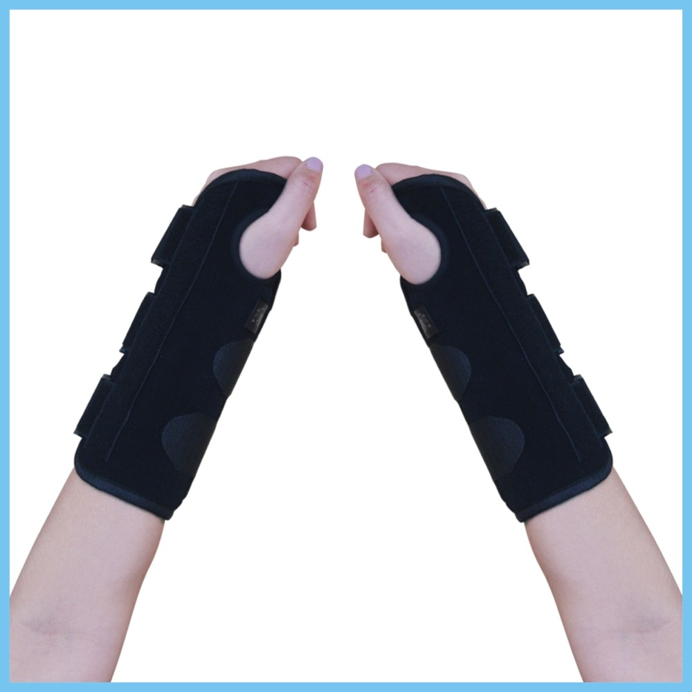 Fixation of wrist sprain fracture with aluminium splint to stabilize wrist sprain fracture support