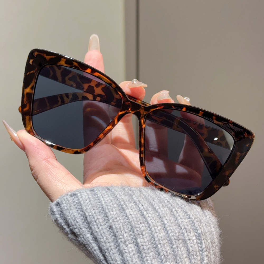 Trendy store cat eye-solbriller for kvinner og menn, retro firkantede solbriller med  uv400 beskyttelsesbriller: Grå
