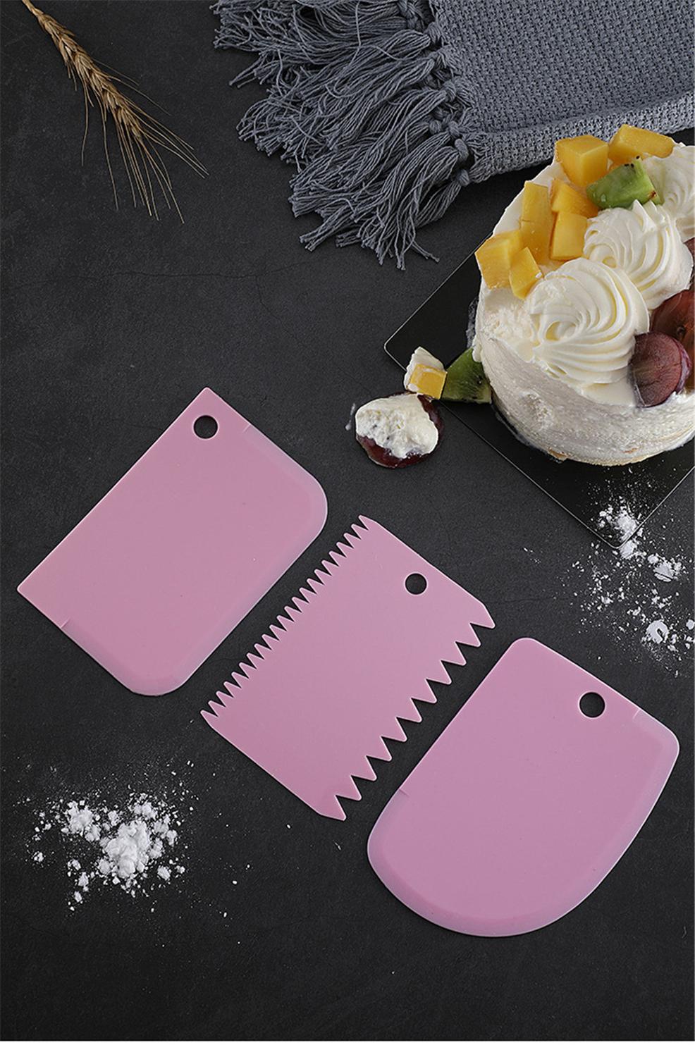 3PCS/Lot Dough Cake Cutter Slicer Spatula for Cake Cream Scraper Pasty Cutters Scraper Irregular Teeth Edge DIY Smoother: Pink