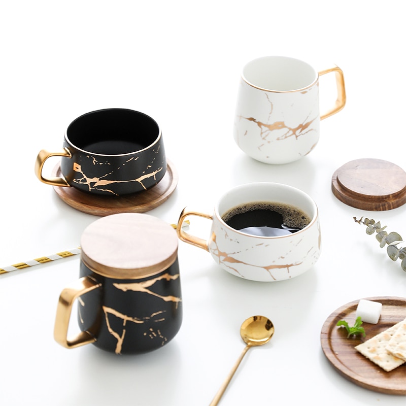 300ml luksuriøse te-kaffekopper i matt keramisk marmor og med vedkopper i tre i svart og hvitt måke