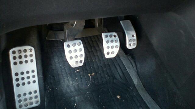 DEE Car Gas Foot Rest Modified Pedal Pad Plate for PEUGEOT 207 301 307 208 308 408 cc/CITROEN C3 C4/DS 3 4 6 DS3 DS4 DS6