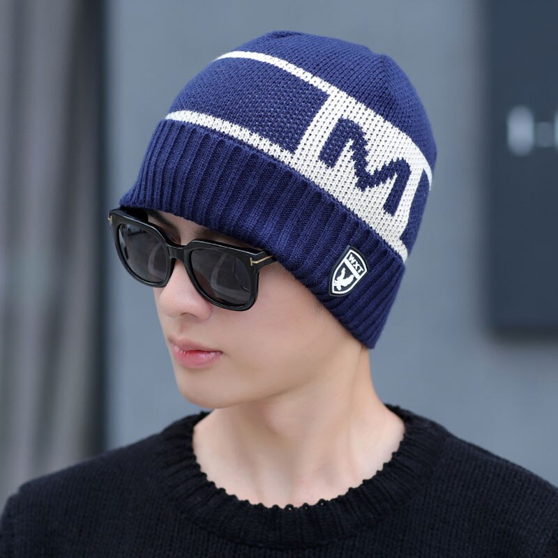 Varm vinter mænd hat tørklæde til uld kvinder hætter og tørklæder stribe brev strikkede beanies cap 2 stk sæt mandlige skullies maske motorhjelm: Mørkeblå hat