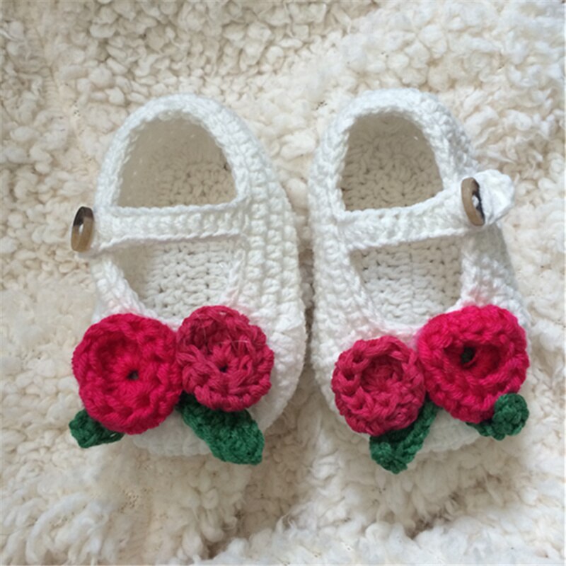 Qyflyxuecrochet bebê sandálias bege tan branco marrom com flor crochê sapatos de verão do bebê menina sandálias de crochê tan do bebê
