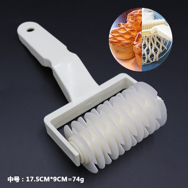 Large Medium and Small Plastic Mesh Cutter Dough Roller Cutter Pizza Pizza Roller Mesh Cutter Baking Tools: M No.27