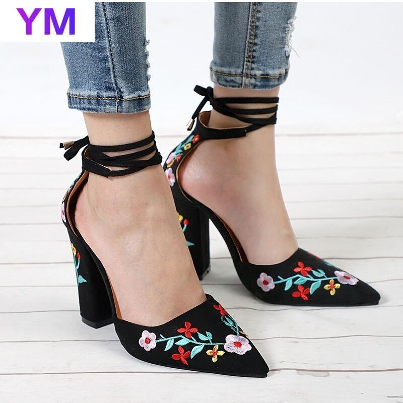 Sandales à talons hauts brodées de fleurs pour femmes, 10cm paires, à lacets, bout pointu, talon carré, chaussures de soirée, grande taille 43