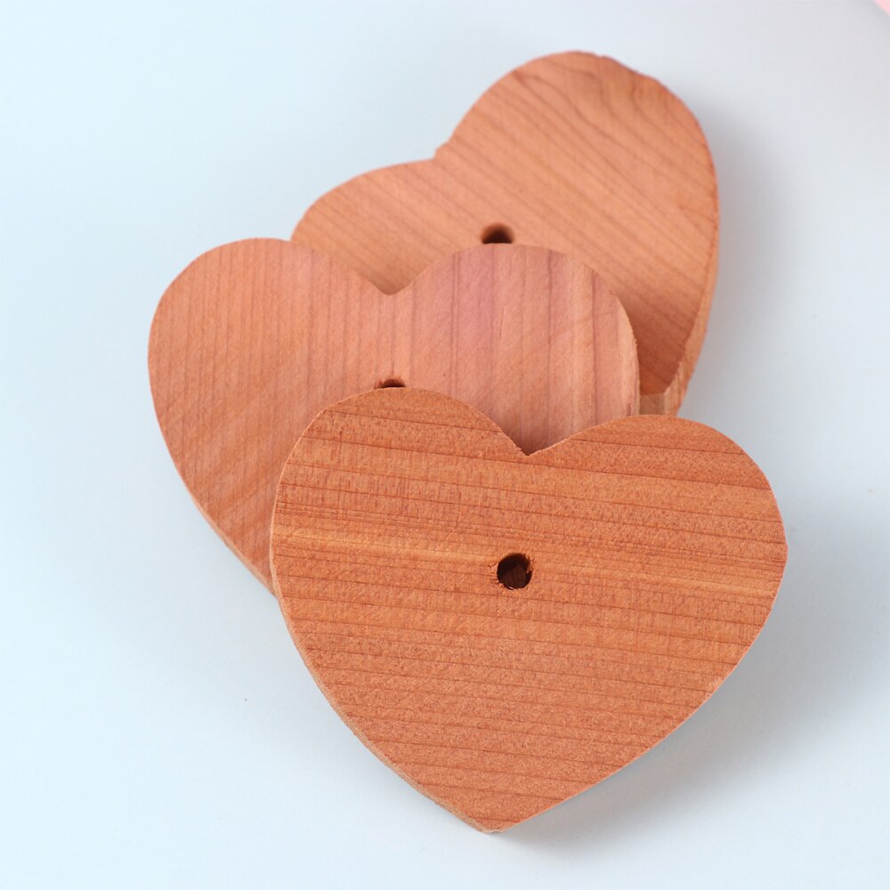 10pcs Cedar Wood Chips Heart Shape Cedar Wood Slices Mothproof Wardrobe Cedar Wood Chip